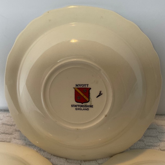 Antique Fruit/Dessert Bowls - Madison Collection - Myott Staffordshire England - Picture 6 of 14